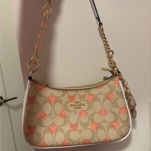 Coach Teri Shoulder Bag In Signature Canvas heart valentines